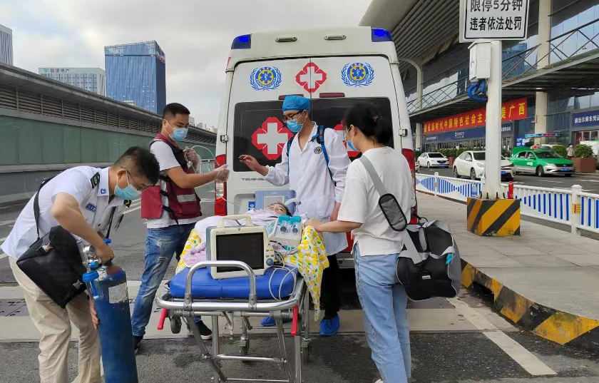 上栗县救护车出租公司